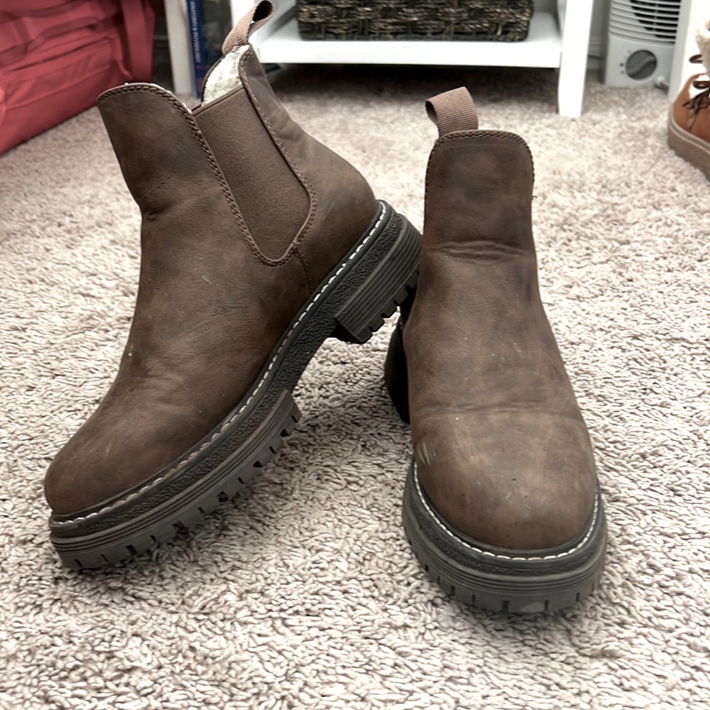 Roxy leather slip on boots